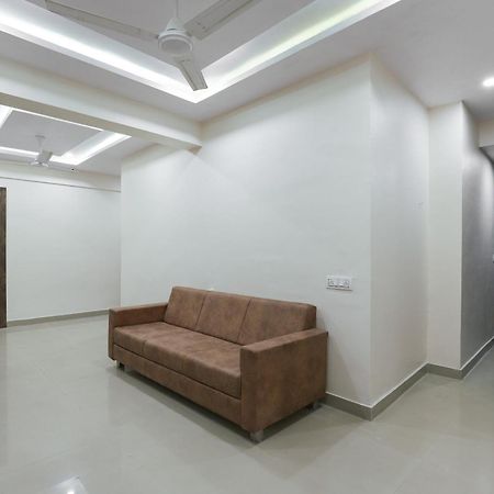 Hotel O Dream Stay Sarkhej Екстер'єр фото