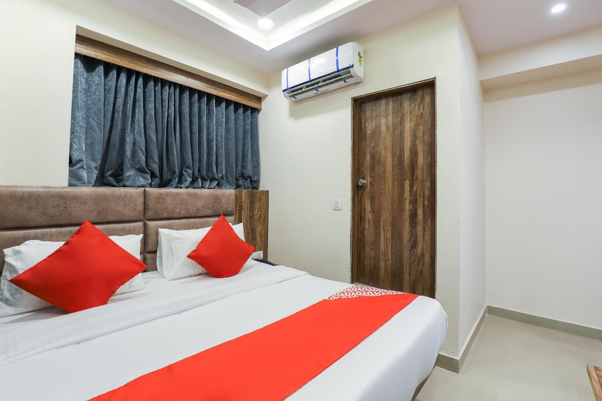 Hotel O Dream Stay Sarkhej Екстер'єр фото