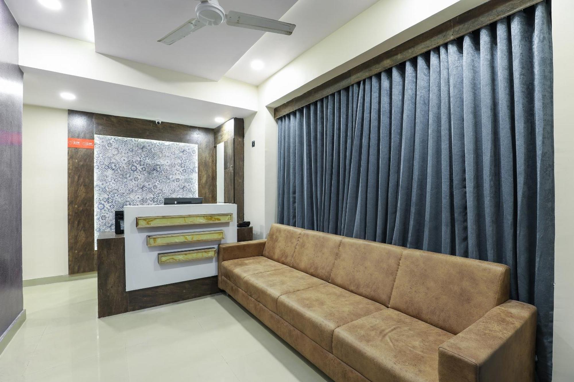 Hotel O Dream Stay Sarkhej Екстер'єр фото