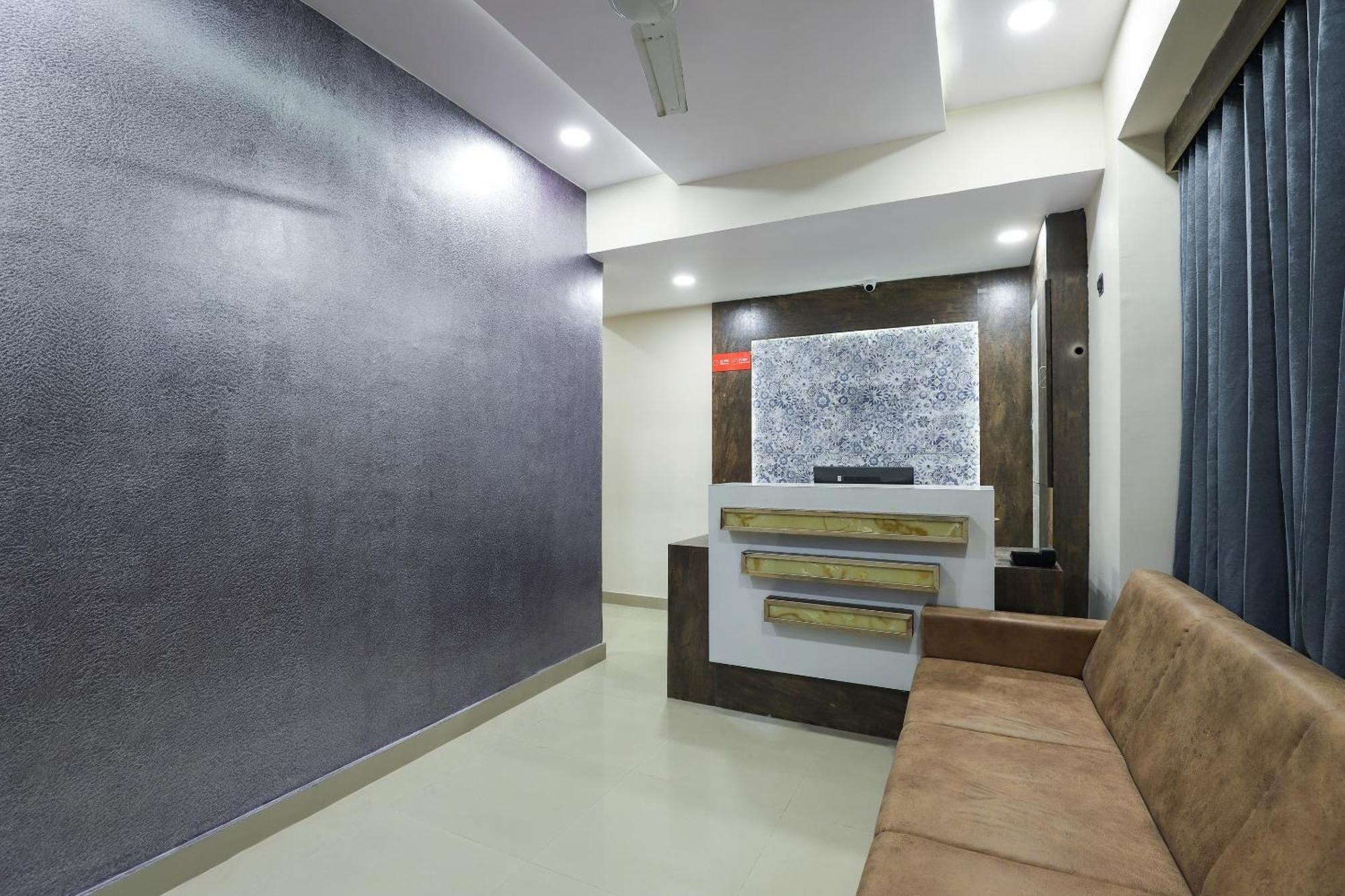 Hotel O Dream Stay Sarkhej Екстер'єр фото