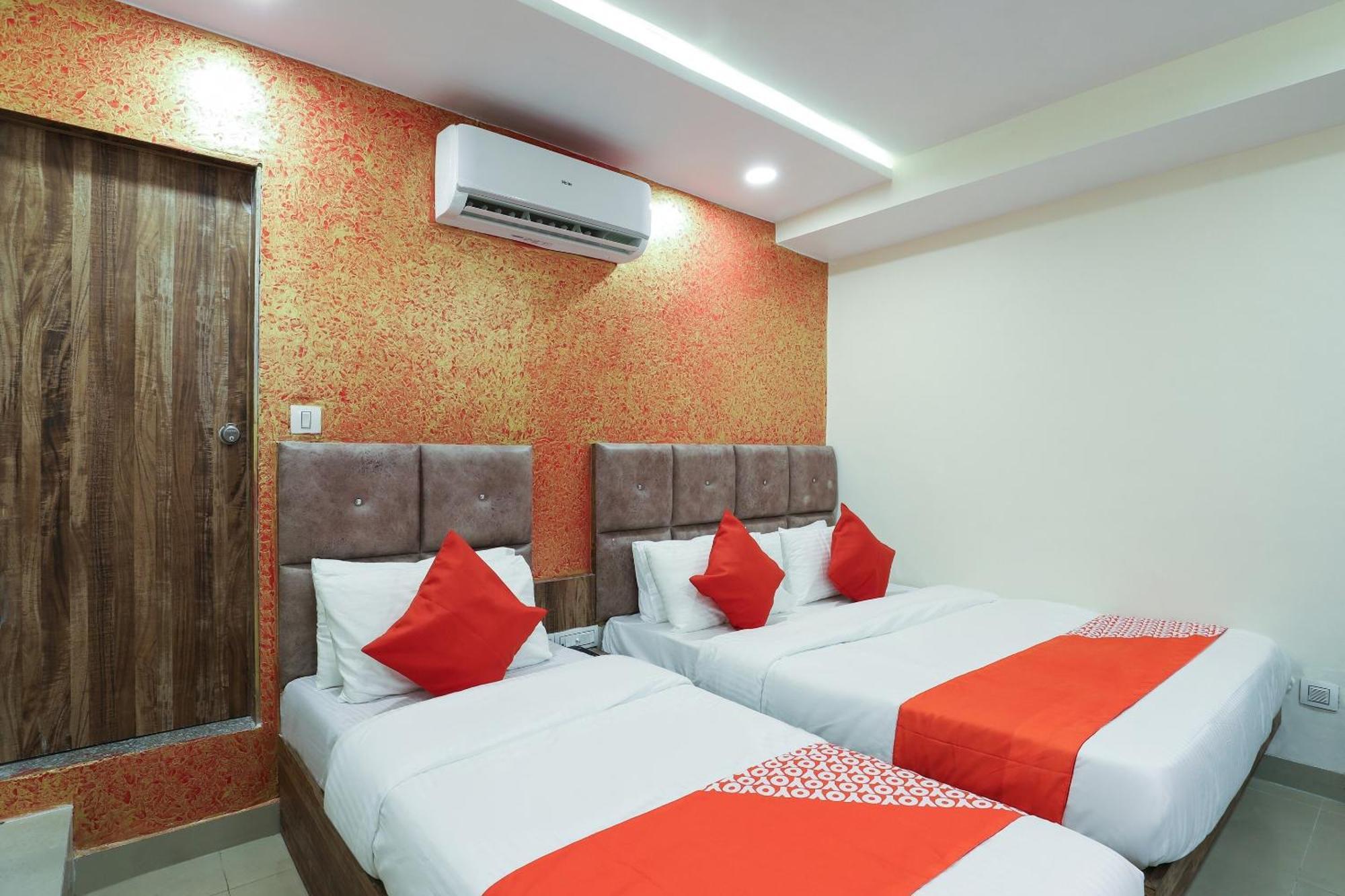 Hotel O Dream Stay Sarkhej Екстер'єр фото